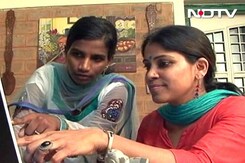 हमारी बेटियां हमारा गौरव : आगे बढ़ती लड़कियां हमारी बेटियां हमारा गौरव : आगे बढ़ती लड़कियां