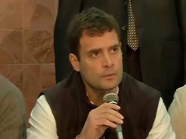 Akhilesh should focus more on Muzaffarnagar relief camps: Rahul
