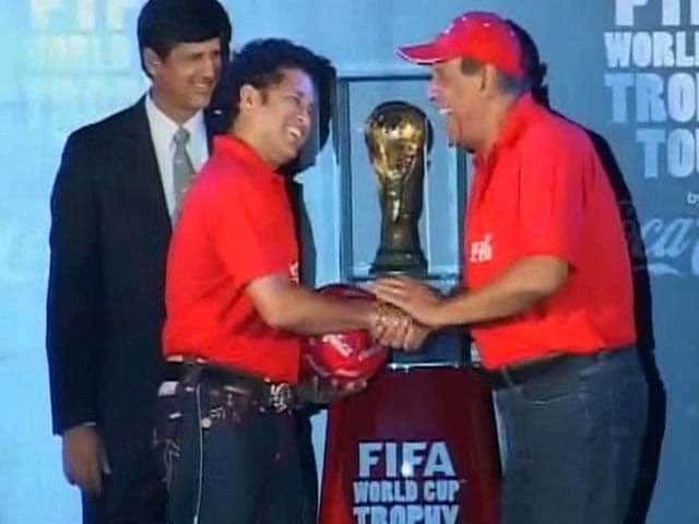 Video : Sachin Tendulkar, Sourav Ganguly welcome FIFA World Cup trophy in India