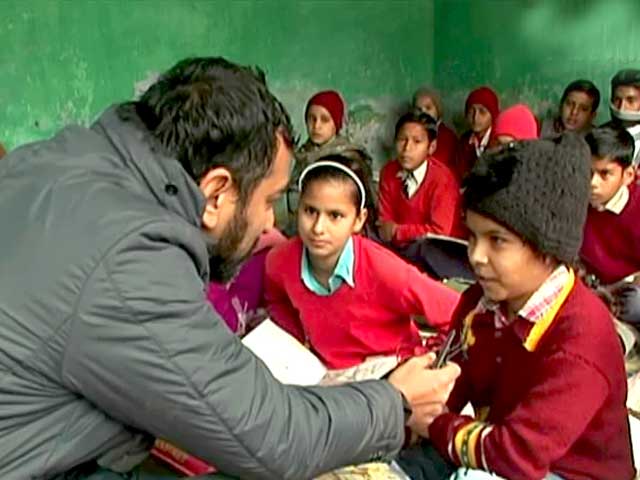 खबरों की खबर : दंगों में गुम हुआ बचपन