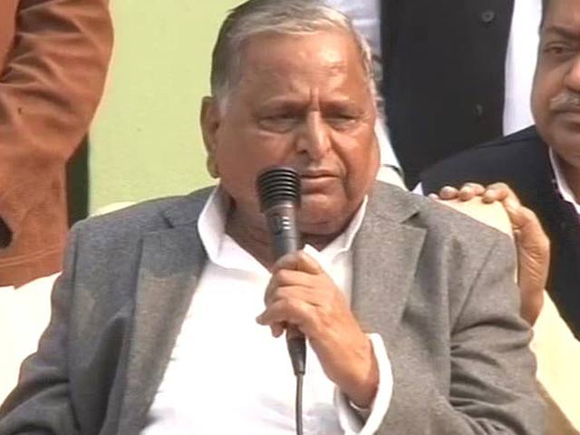 No riot victims, only political activists in Muzaffarnagar camps now, says Mulayam Singh