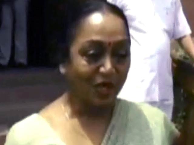 बंगला विवाद से मीरा कुमार पर उठे सवाल