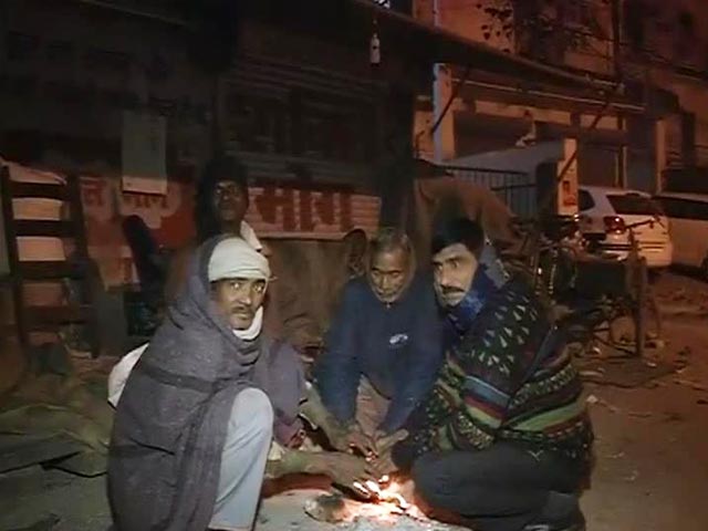 Delhi shivers at 2.4 degrees, coldest December in over a decade