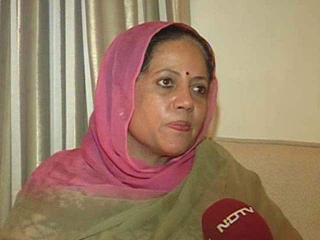 Video : Allegations of graft against Virbhadra Singh a conspiracy, claims his wife