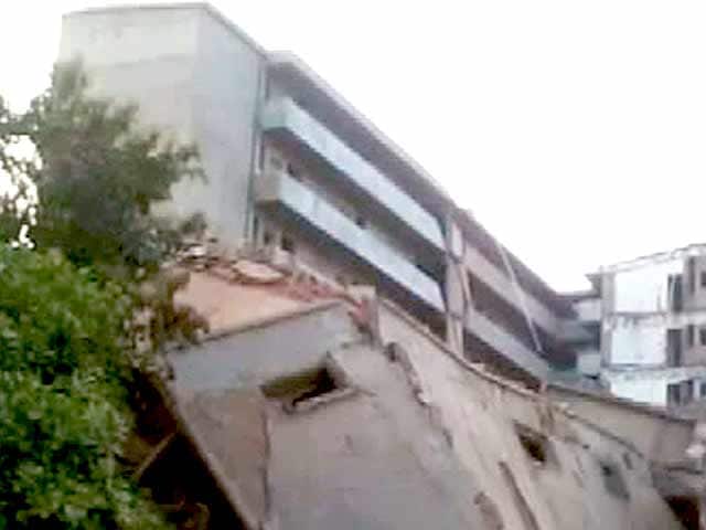 Video : गोवा में निर्माणाधीन इमारत गिरी, 14 की मौत, कई फंसे