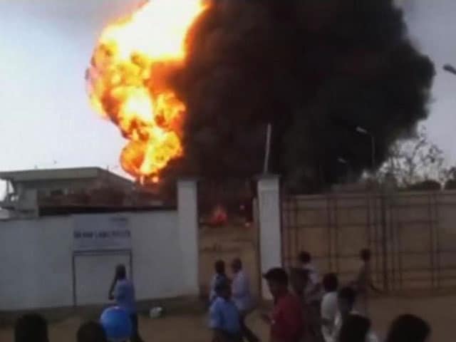 Video : Major fire breaks out at chemical factory in Nalgonda, Andhra Pradesh