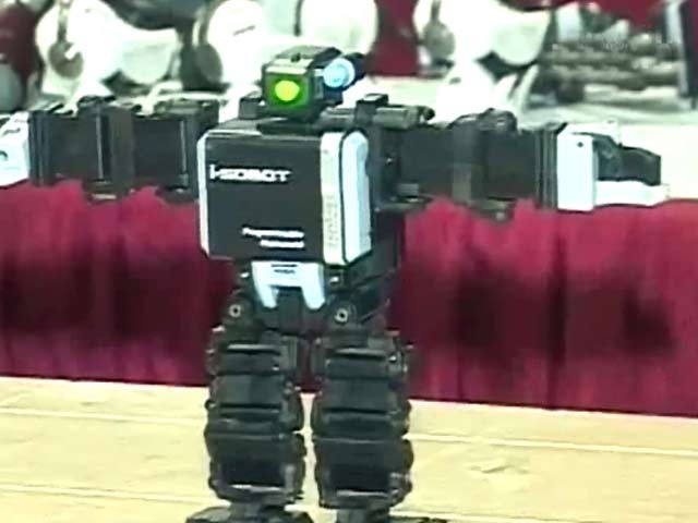 Videos : कर्नाटक : स्कूल में पढ़ाएगा रोबोट