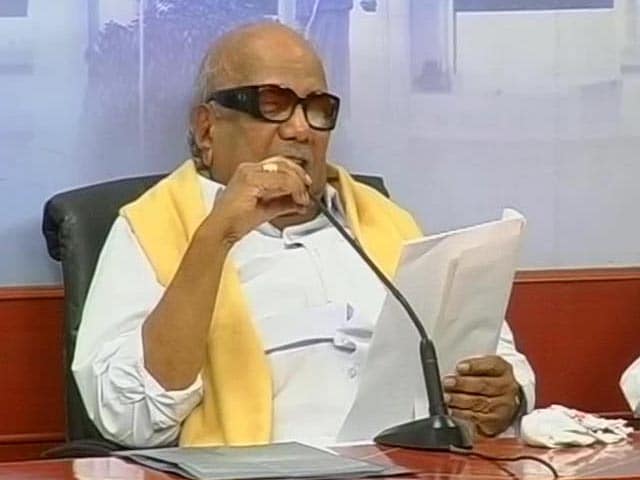 Video : DMK family feud worsens, Karunanidhi suspends five loyalists of elder son Alagiri