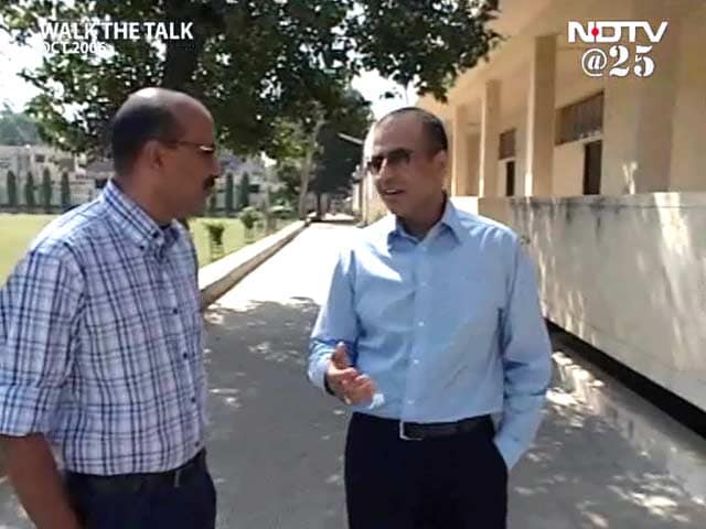 Video : Walk The Talk: Sunil Bharti Mittal gets candid about his college days (Aired: October 2006)