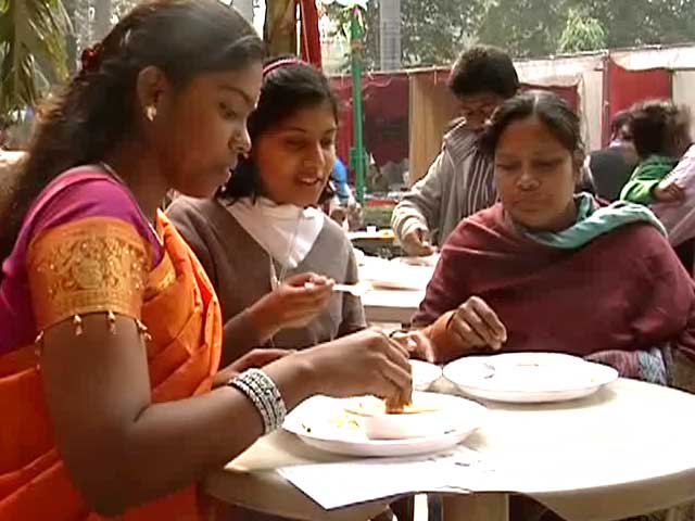 Video : Jayalalithaa's one-rupee idlis now in Delhi