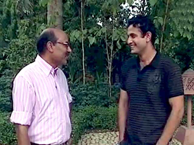 Video : Walk The Talk with Irfan Pathan (Aired: May 2006)