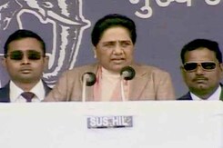 बसपा का सभी दलों से सीधा मुकाबला : मायावती बसपा का सभी दलों से सीधा मुकाबला : मायावती