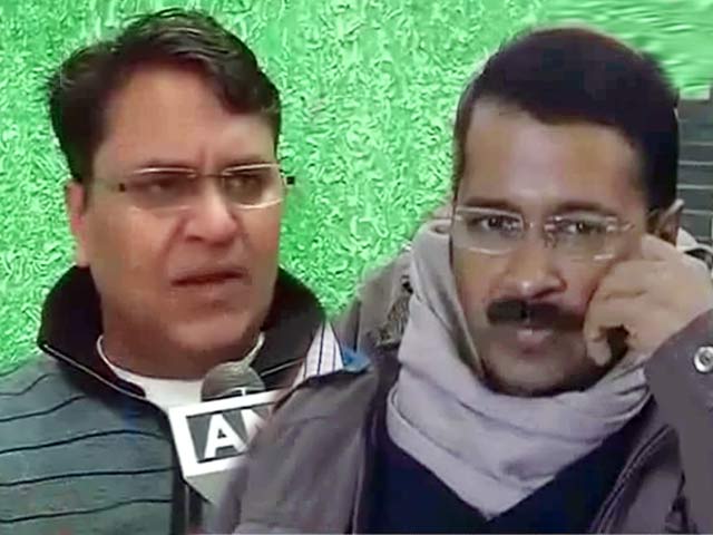 खबरों की खबर: अंतर्कलह से जूझती ‘आप’