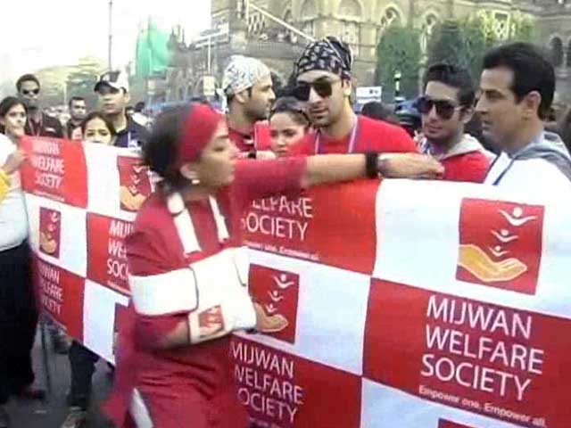 Video : मैराथन में जमकर दौड़ी मुंबई