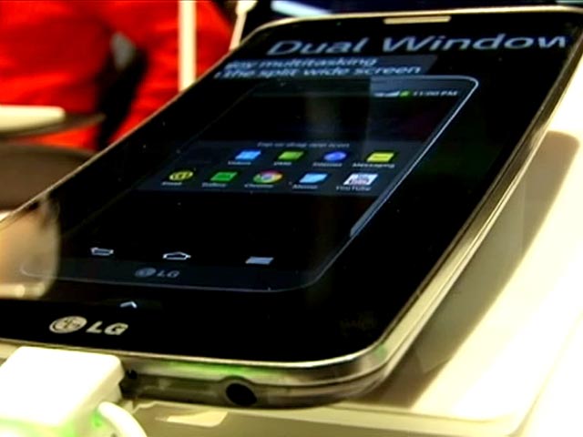 CES 2014: LG G Flex showcase