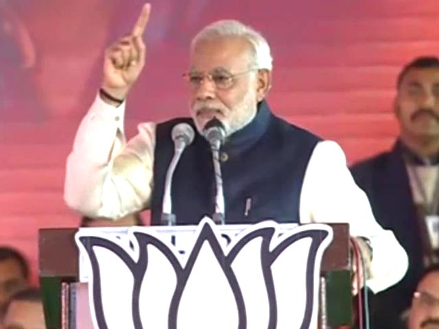 Congressmen wanted PM, got cylinders: Narendra Modi's dig at Rahul Gandhi