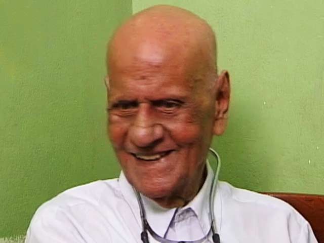 Meet the world's oldest doctor (Aired: April 2001)