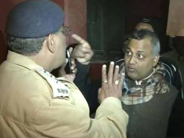 AAP's 'midnight raid' in Delhi: FIR lodged against unknown people