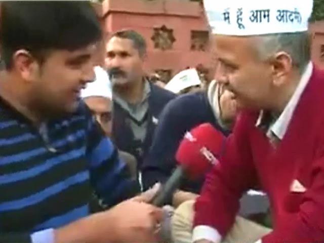 धरने की जगह से काम करते रहेंगे : सिसौदिया