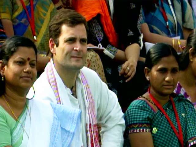 Video : Rahul Gandhi interacts with women's groups in Bhopal