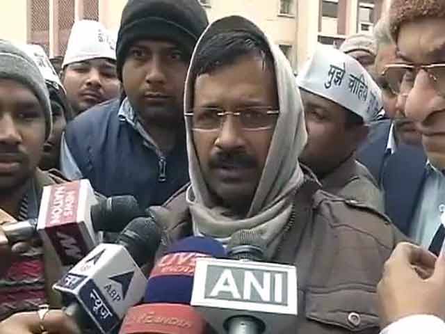 इंडिया न्यूजरूम : केजरीवाल का धरना भी और हंगामा भी