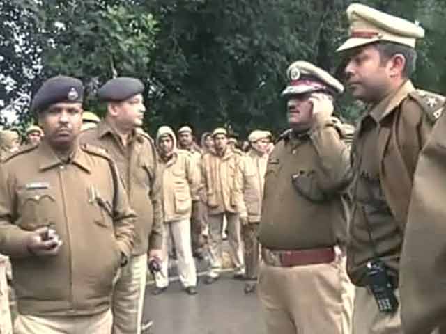 खबरों की खबर :  दिल्ली पुलिस पर फैसला संसद में