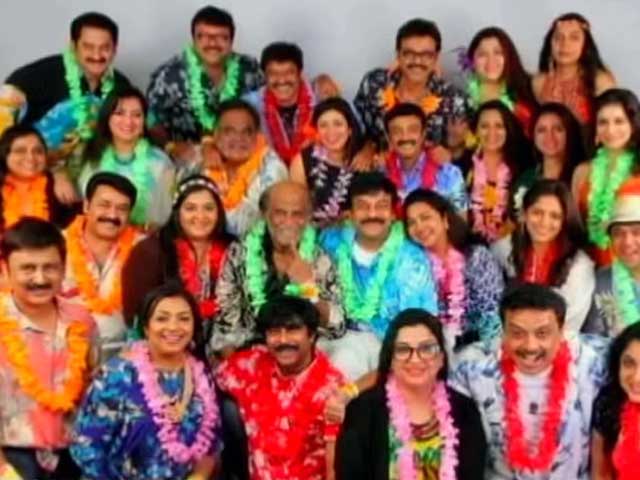 Mohanlal hosts beach party for the 80s Southern stars