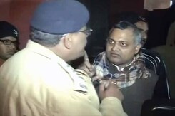 खबरों की खबर : कानून से ऊपर कानूनमंत्री? खबरों की खबर : कानून से ऊपर कानूनमंत्री?