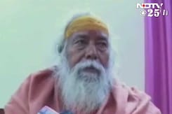 मोदी के सवाल पर शंकराचार्य ने पत्रकार को मारा थप्पड़ मोदी के सवाल पर शंकराचार्य ने पत्रकार को मारा थप्पड़