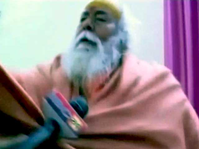 Reporter slapped for asking question on Narendra Modi