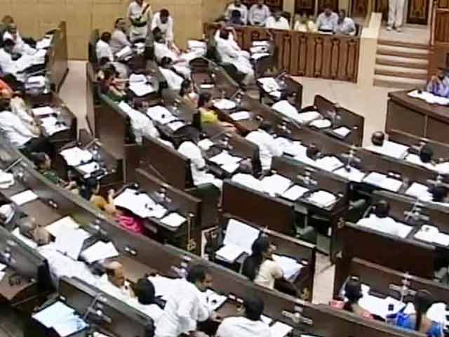 Video : Telangana: Andhra Pradesh Chief Minister announces deadline extension in Assembly