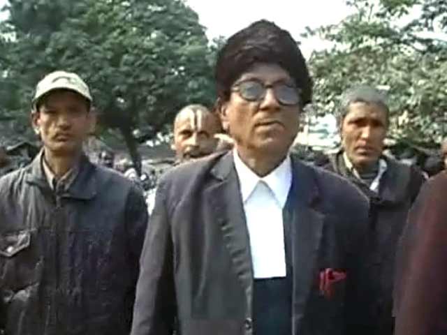 सरनेम इस्तेमाल करने पर बेटे को देना होगा टैक्स