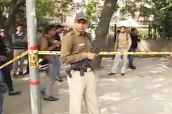 Honda City reportedly carrying 7 crores robbed in South Delhi Honda City reportedly carrying 7 crores robbed in South Delhi