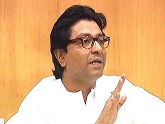 Raj Thackeray booked for telling party workers '<i>phod dijiye, pitiye</i>'