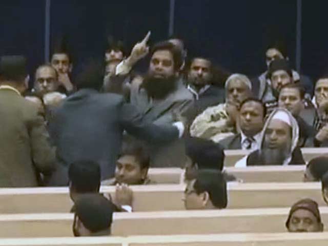 Protester disrupts PM's event in Delhi