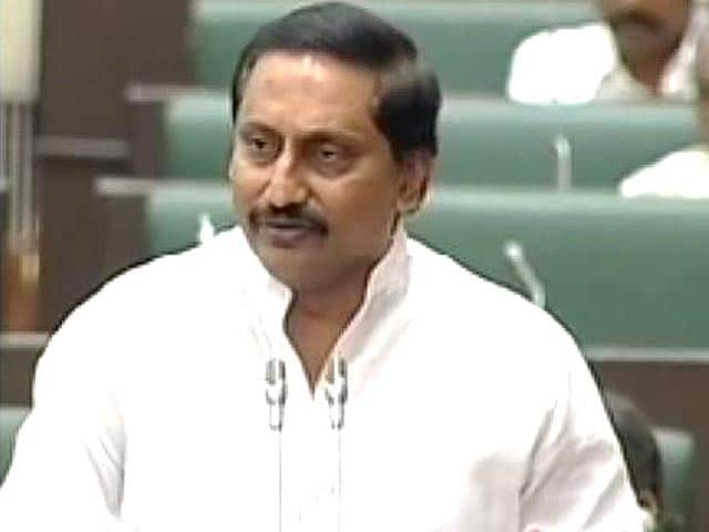Video : Andhra Pradesh assembly rejects Telangana bill, embarrassment for Centre