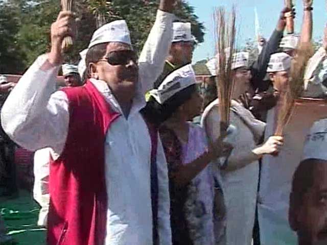 AAP fails to stir enthusiasm in Narendra Modi's Gujarat