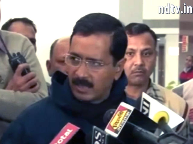 केजरीवाल सरकार और बिजली कंपनियों में ठनी