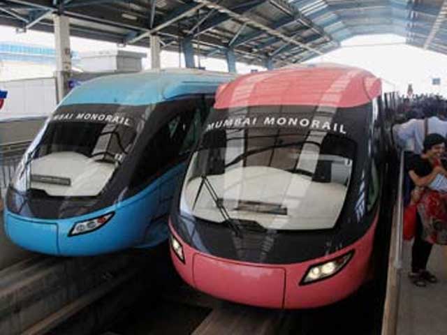 Chief Minister Prithivraj Chavan inaugurates Mumbai monorail