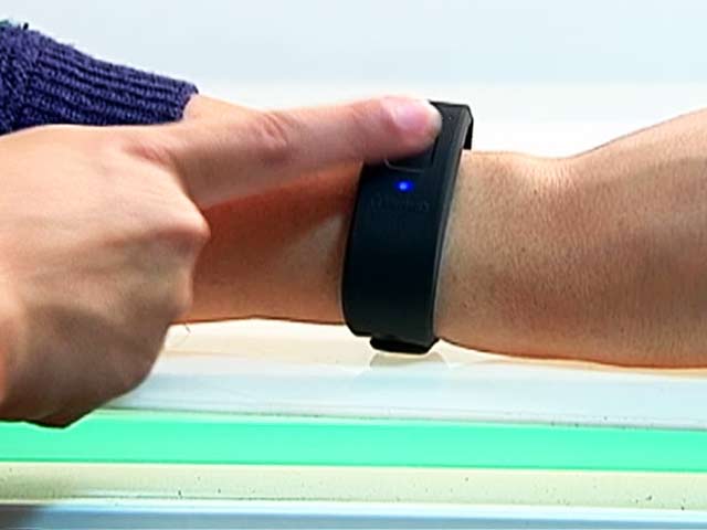 Cell Guru gadget review: SpotnSave Bluetooth Safety Band