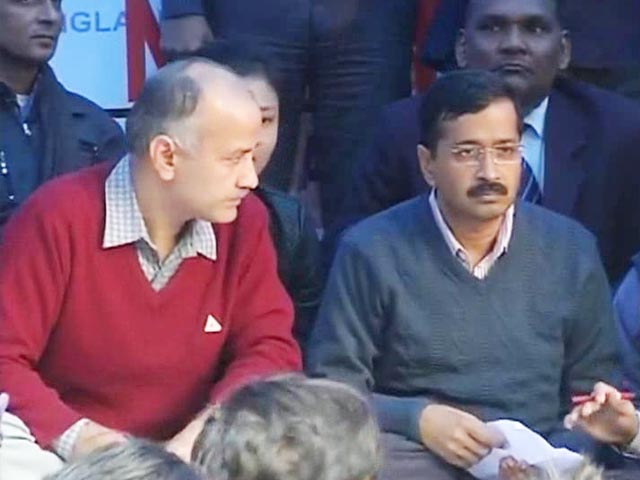 Nido's death: After Rahul Gandhi, Arvind Kejriwal joins protesters