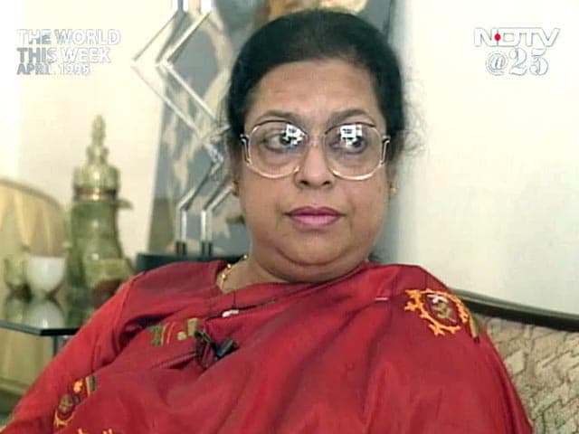 Video : The World This Week: In Bangladesh, a feminist faces wrath of Islamic extremists (Aired: April 1995)