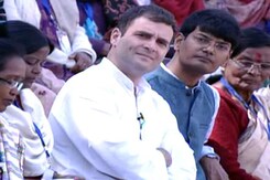 राहुल गांधी ने झारखंड में आदिवासी महिलाओं से की बातचीत राहुल गांधी ने झारखंड में आदिवासी महिलाओं से की बातचीत