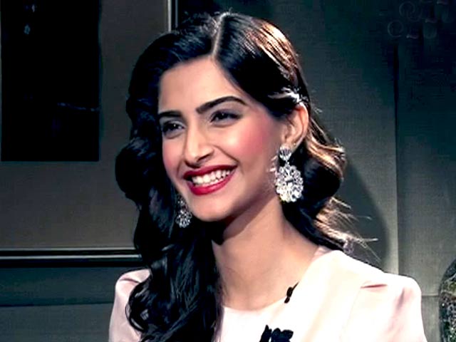 सेलगुरु : क्या सोनम कपूर हैं टेकी?