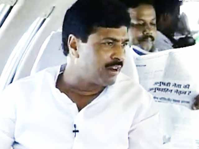24 Hours with Pramod Mahajan (Aired: 1999)