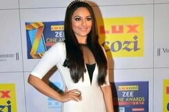 Sonakshi Sinha gets it bang on at the red carpet Sonakshi Sinha gets it bang on at the red carpet