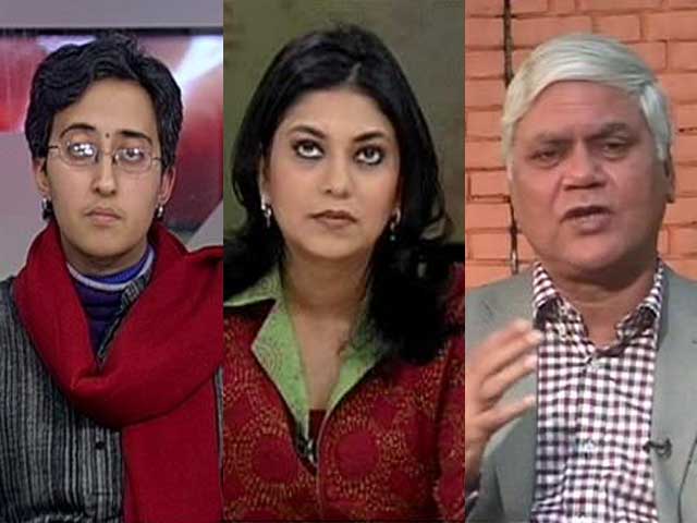 Kejriwal targets Mukesh Ambani, Moily