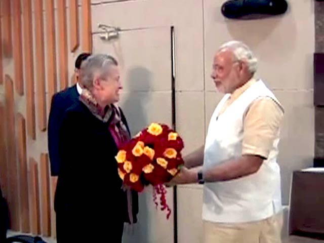 नरेंद्र मोदी से मिलीं अमेरिकी राजदूत नैंसी