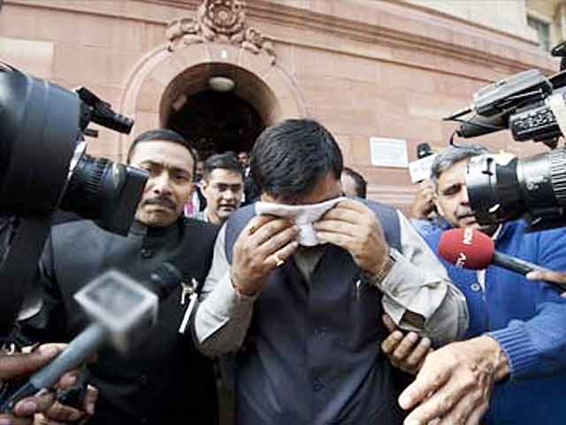 अभिज्ञान का प्वाइंट : हमारे नेतागण ऐसे ही हैं?