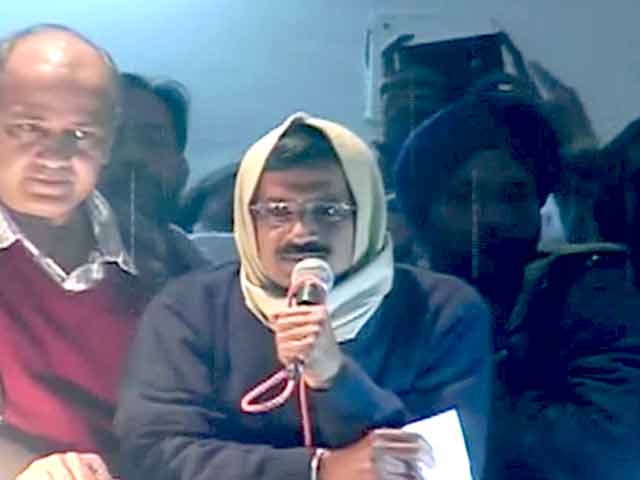 केजरीवाल सरकार ने दिया इस्तीफा